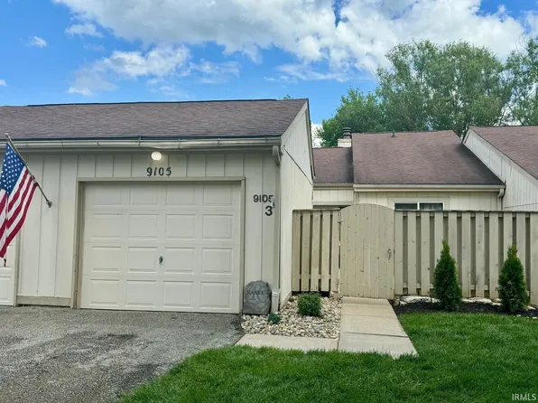 9105 S Greenridge Ln, Bloomington, IN 47401