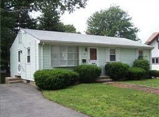 42 Flynn Ave, Cranston, RI 02920