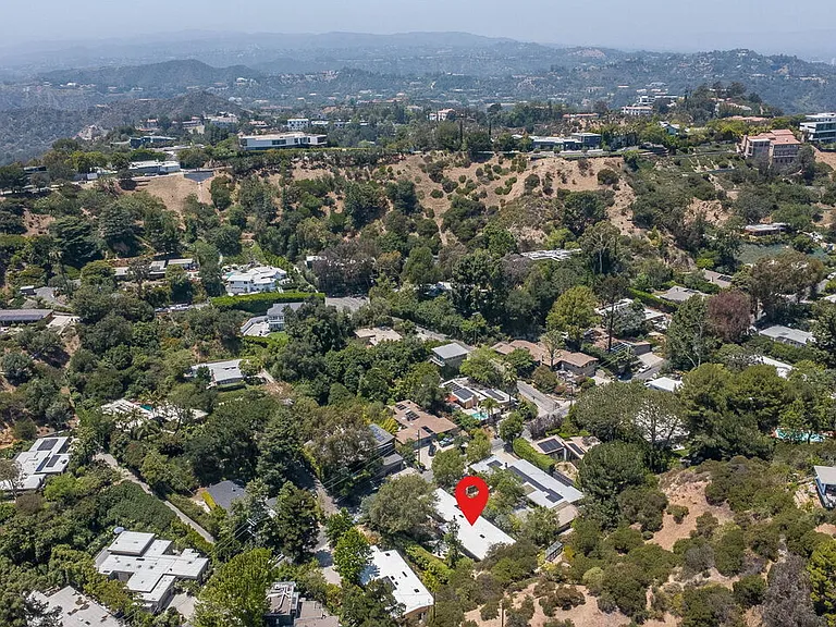 8967 Wonderland Park Ave — Photo 64