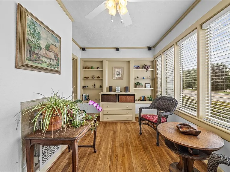 932 Woodrow Ave — Photo 8