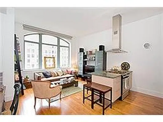 Rented by Douglas Elliman | media 16