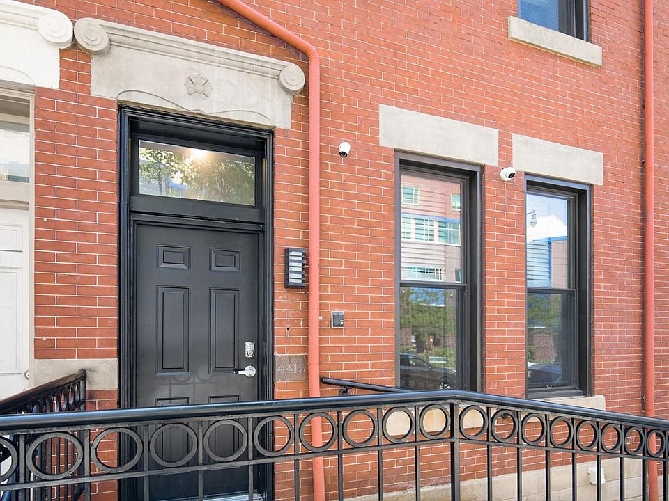 A second entrance is off of the common area hallway which this door opens to.