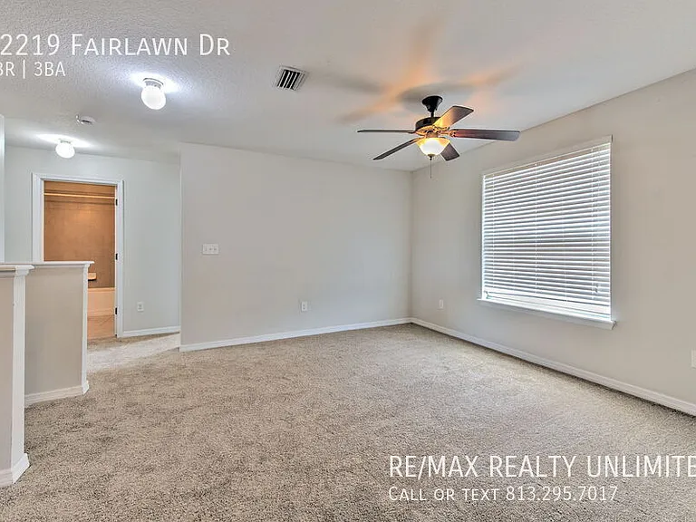 12219 Fairlawn Dr — Photo 20