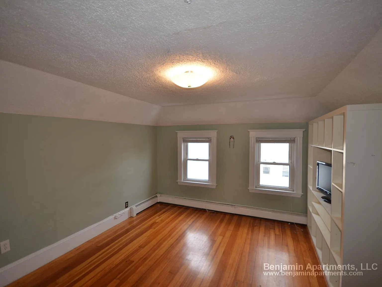2 bed, 1000 sqft, $2,500 — Photo 3