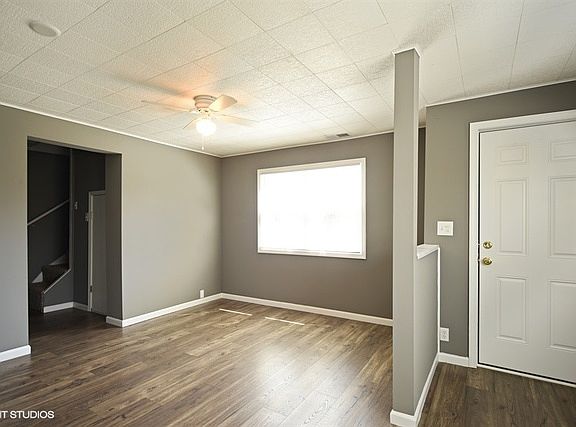 2nd image of 1606 Goldenrod Ter