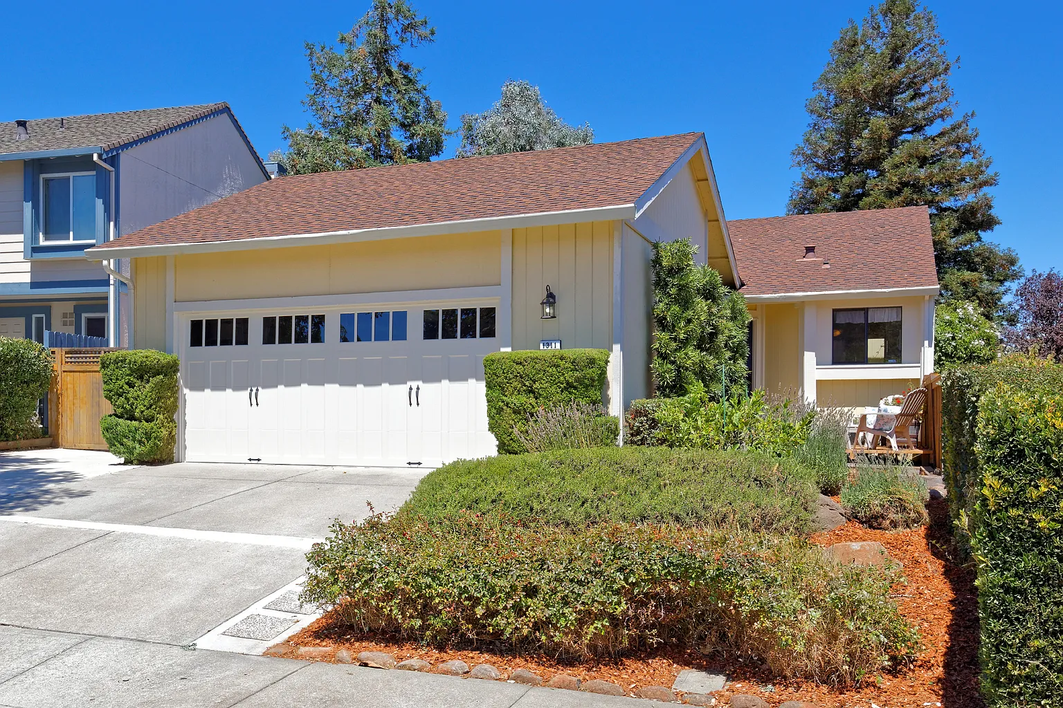 1311 Canterbury photo 1