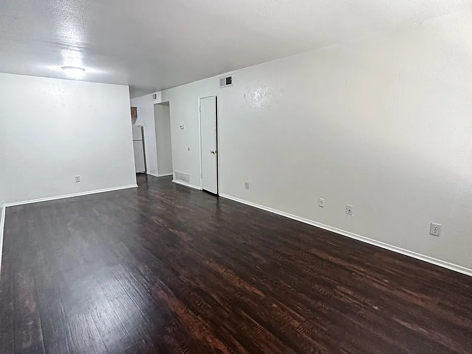 415 Fry St #3