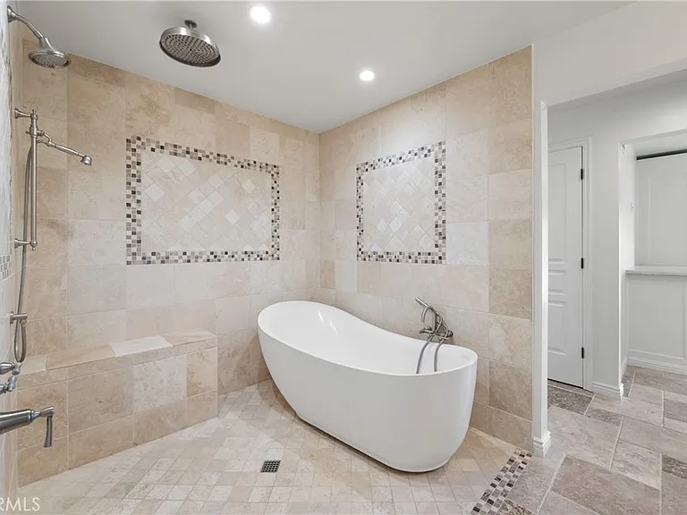 72408 Desert Dr — Photo 19