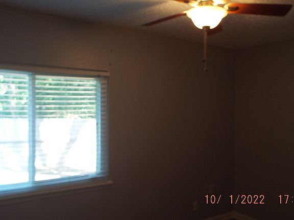 5th image of 8032 Laurel Bnd