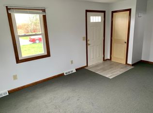 12 Barton Ln #B, Middletown, RI 02842