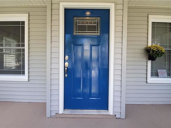 2nd image of 305 Marguerite Ave