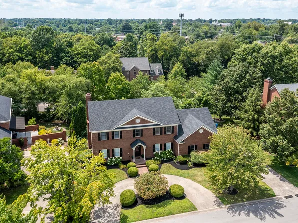 3605 Hidden Pond Rd, Lexington, KY 40502
