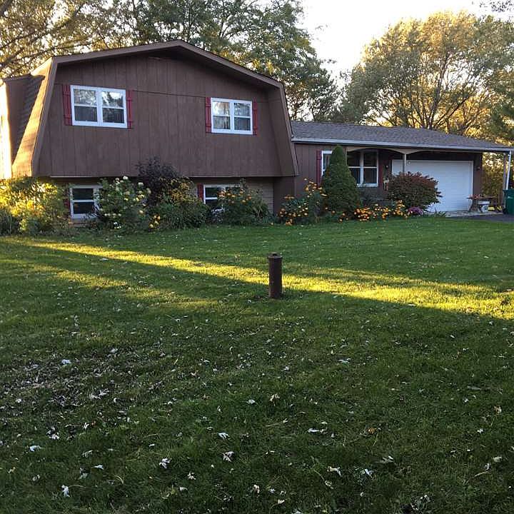 1st image of 36746 N Westmoor Ave