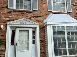 987 Smoke Tree Ln, Virginia Beach, VA 23452