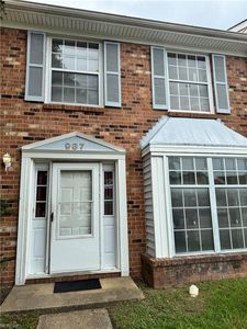 987 Smoke Tree Ln, Virginia Beach, VA, 23452