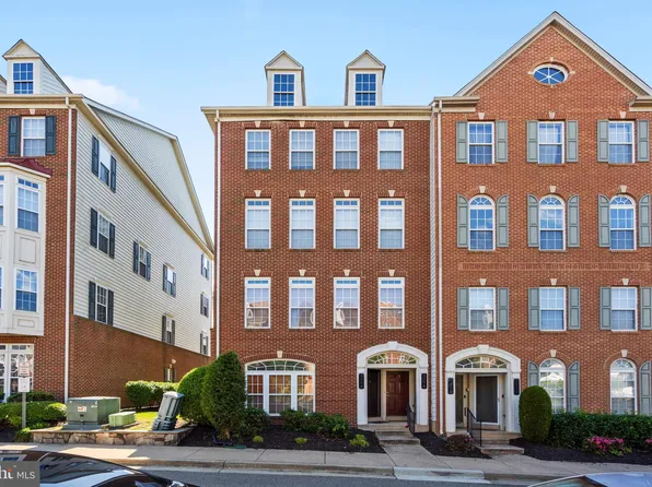 325 Munahan Cir #B-325b, Indian Head, MD 20640