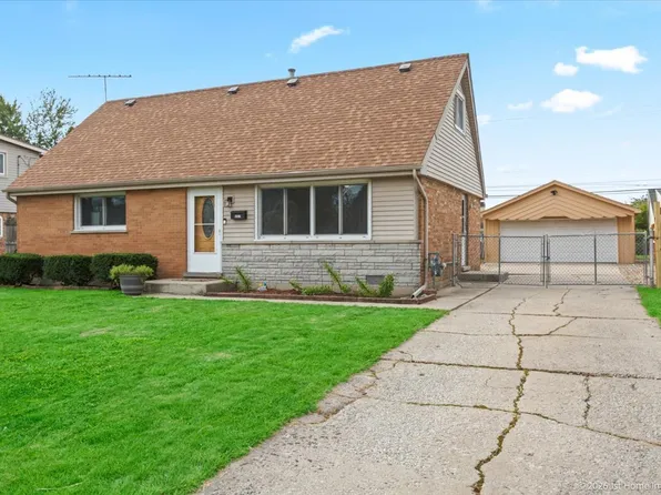 6927 Olympic Dr, Bridgeview, IL 60455