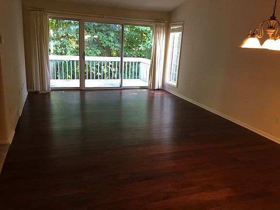 4th image of 3388 Eagle Creek Ct NE