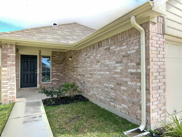 5506 Plantation Forest Dr — Photo 3