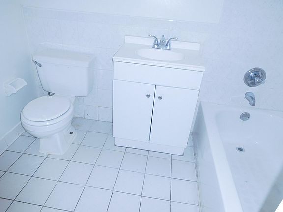 5th image of 136-43 37th Ave APT 3