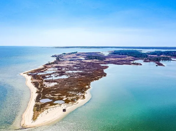 321 & 901 Bay Tree Beach Rd, Seaford, VA 23696