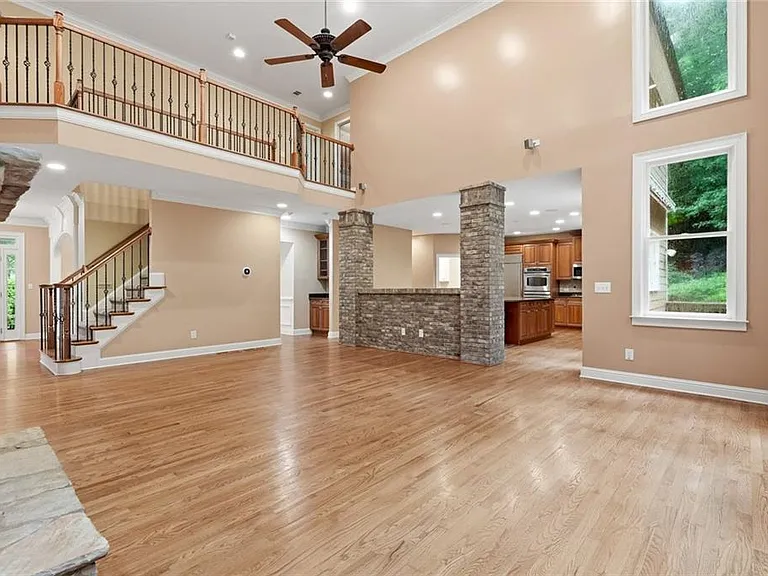 2060 Fife Ridge Ct — Photo 4