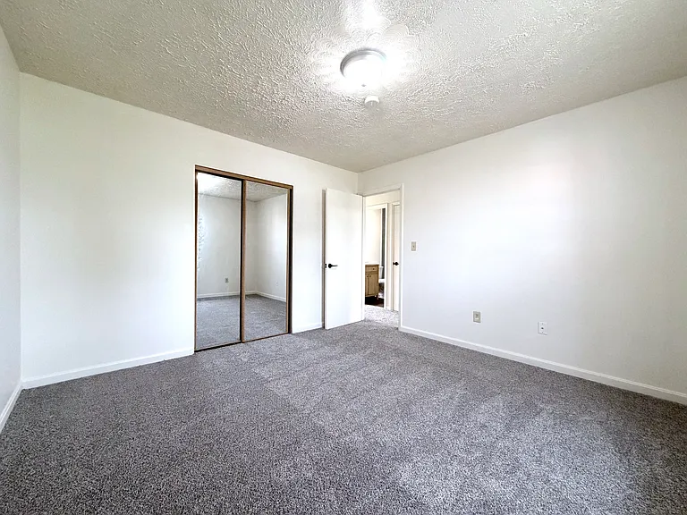 401 East Rd #6 — Photo 11