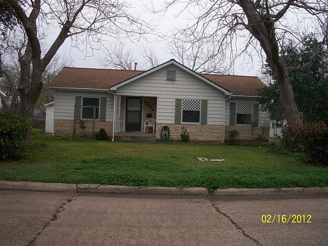 1st image of 1932 N Avenue G
