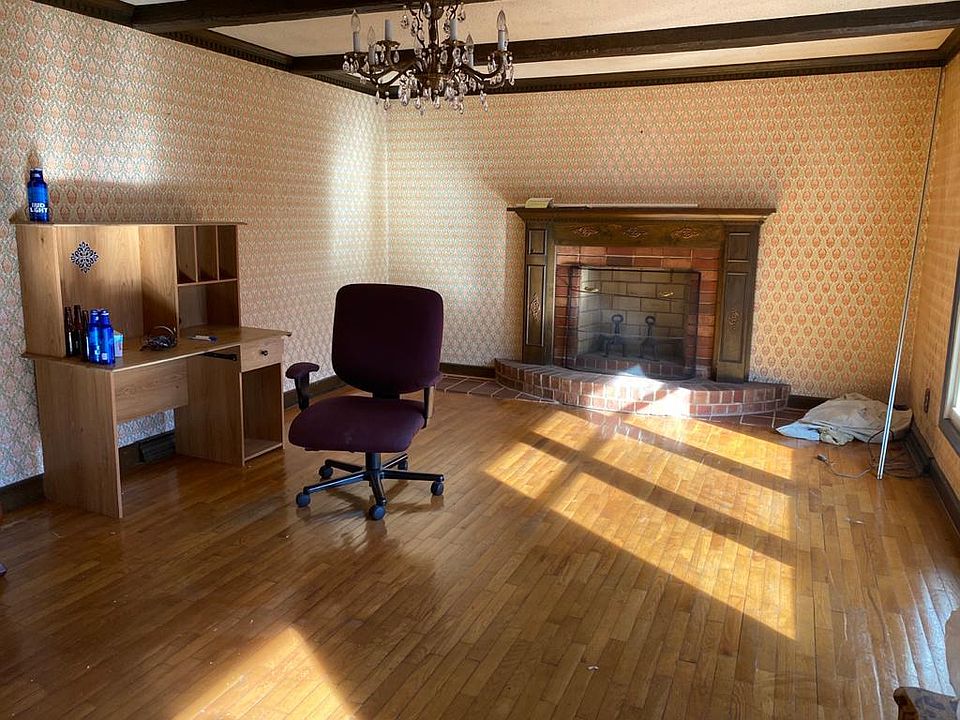 1st image of 2326 Azalea Dr