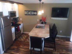 8903 Crescent Bar Rd NW