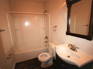 445 Waverly Rd, Davenport, IA 52804