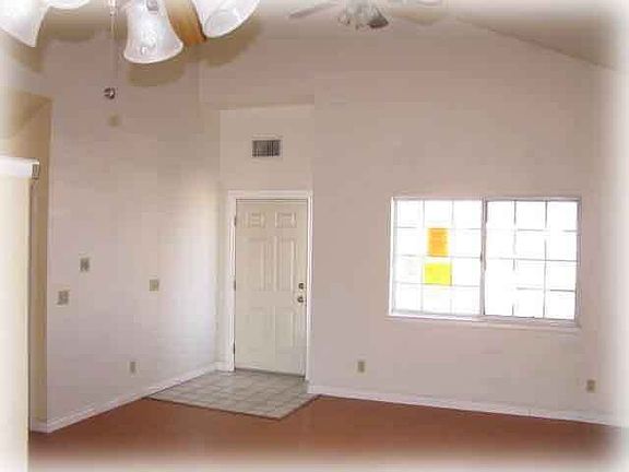 4th image of 27001 Silver Lakes Pkwy