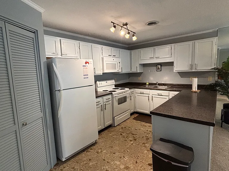 112 Franklin St #C6 — Photo 3