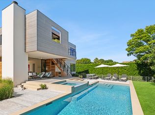 42 Library Ave, Westhampton, NY 11978