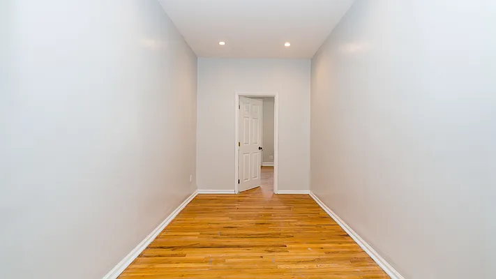 Rented by Nooklyn NYC LLC | media 23