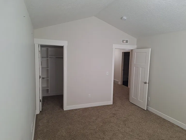 808 E Newfield Dr — Photo 12