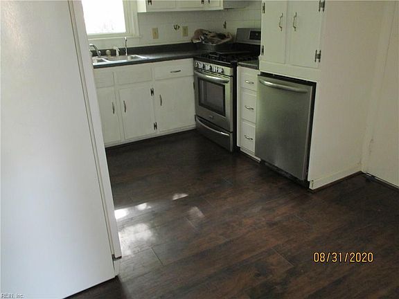 5th image of 320 Malden Ln