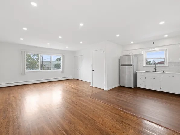 129 Avenue A Floor 2, Bayonne, NJ 07002