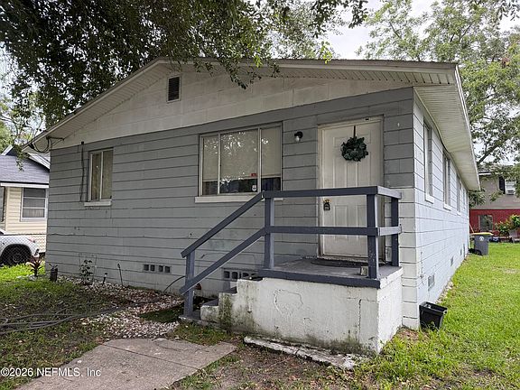 2nd image of 1814 W 2ND Street