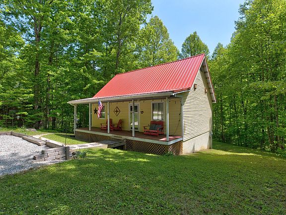5th image of 154 Fern Dr