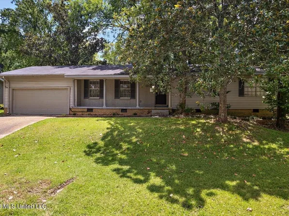 1633 Winchester St, Jackson, MS 39211