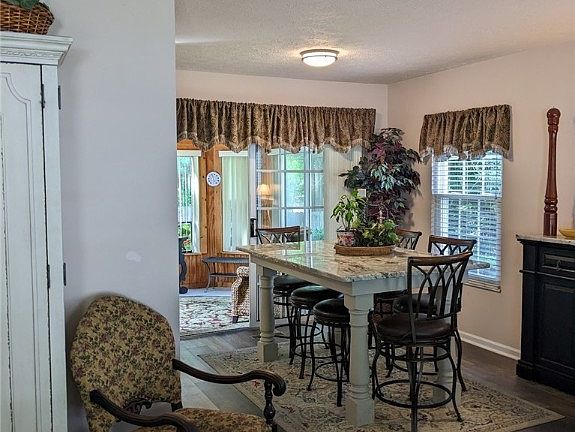 3rd image of 3372 Bristol Ln