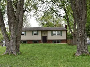 8423 Darlene Dr, West Chester, OH 45069
