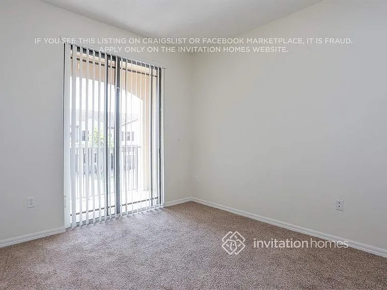 666 NE 35th Ave — Photo 13