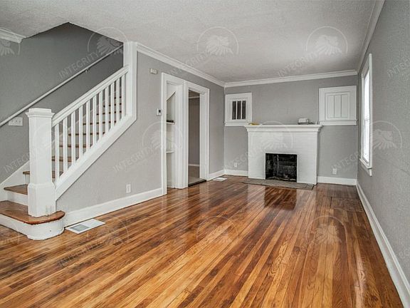 5th image of 3708 E 61st St