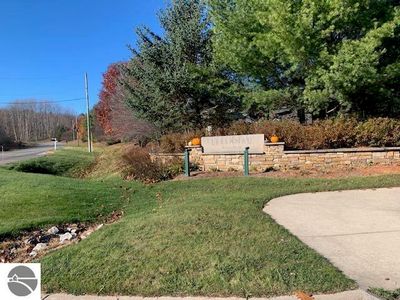 S Skye Hill Dr, Traverse City, MI, 49684
