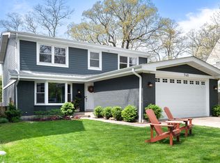 740 Foxdale Ave, Winnetka, IL 60093