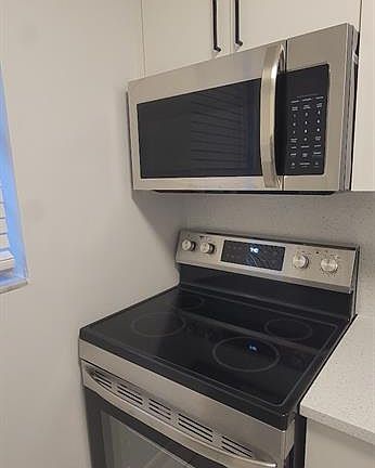4th image of 600 SW 2nd Ave APT 235