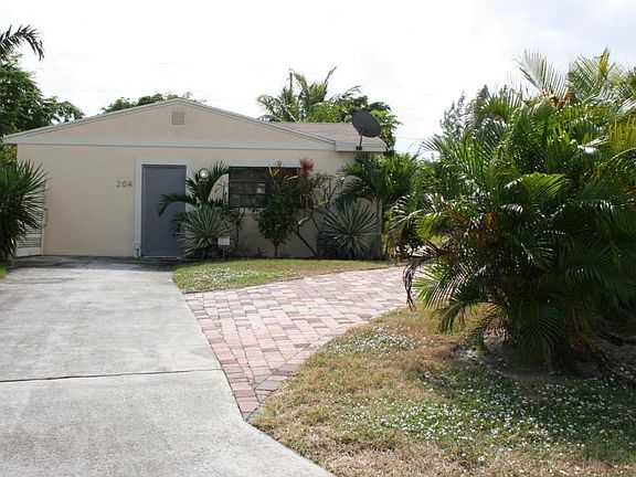 3rd image of 204 SE 24th Ave
