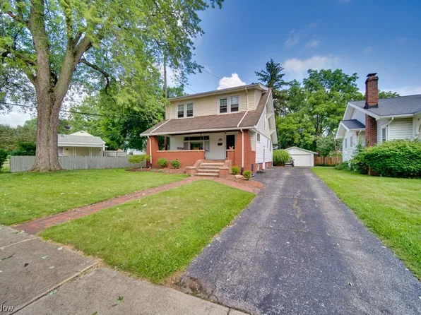 20956 Parklane Dr, Fairview Park, OH 44126